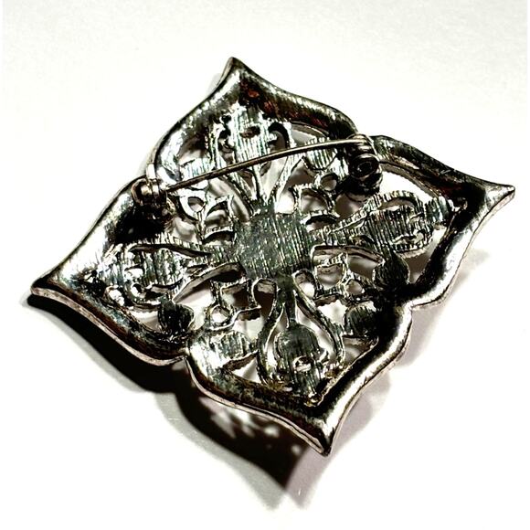 Silver filigree style brooch square faux pearls ornate vintage Edwardian look - Picture 3 of 5
